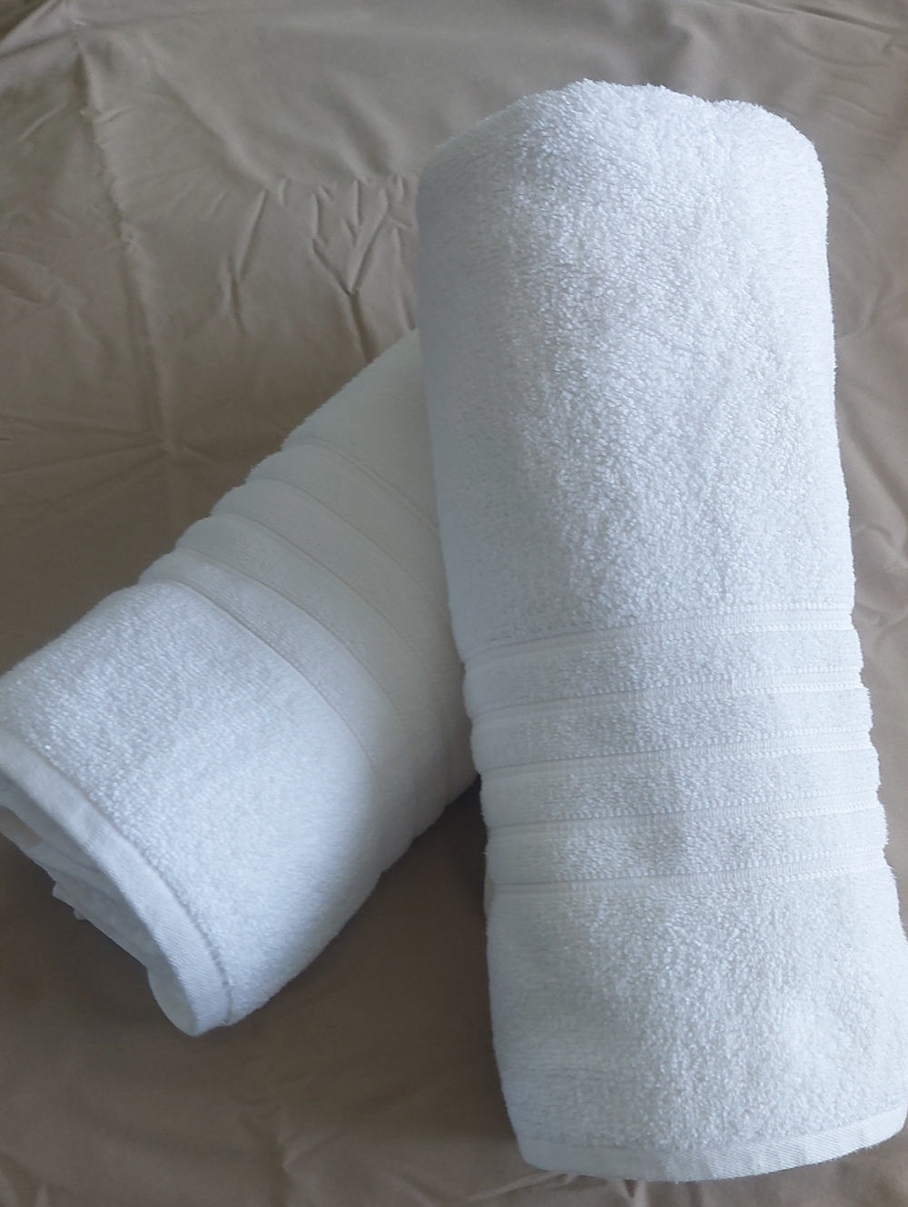 LUXURY by MICRO COTTON Classic White Bath Towels - Plush Absorbent Set